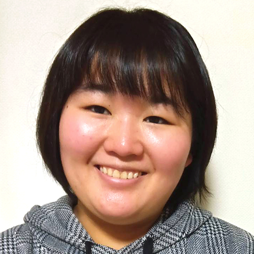 野村 綾花